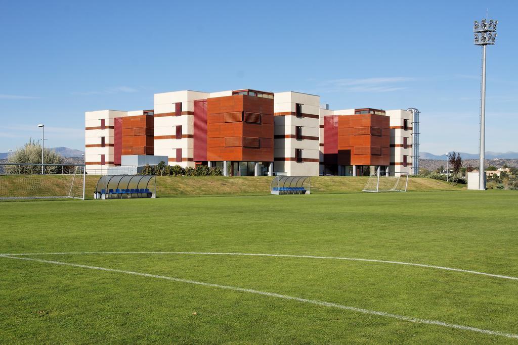 Hotelsefutbol Las Rozas de Madrid Bagian luar foto